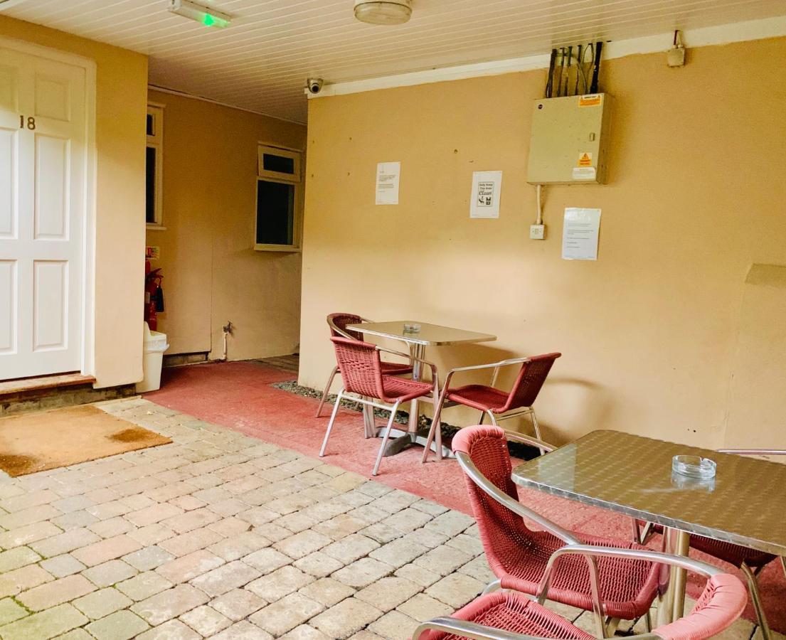 Luton Hotel Residence Bagian luar foto